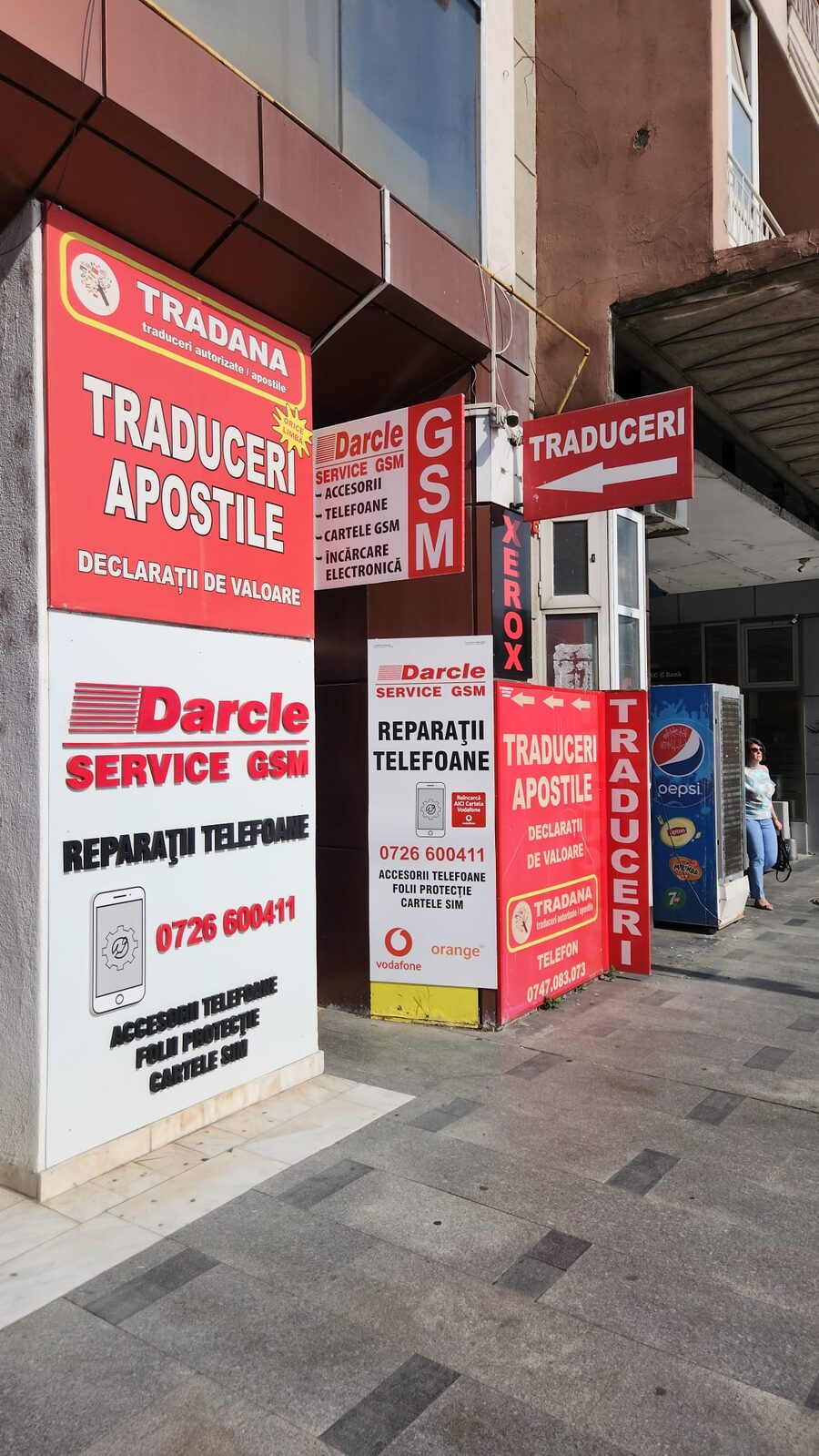Firma și panourile Darcle Service GSM, Str. Nicolae Bălcescu nr. 2, Bacău